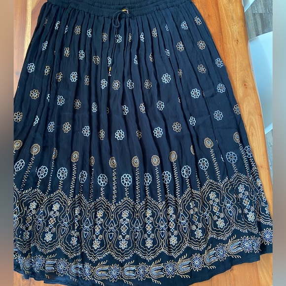 Gypsy Boho Embroidered Black Maxi Column Skirt - Picture 3 of 6
